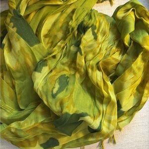Isaac Mizrahi Lime Chartreuse Hunter Green Fringe Scarf Wrap